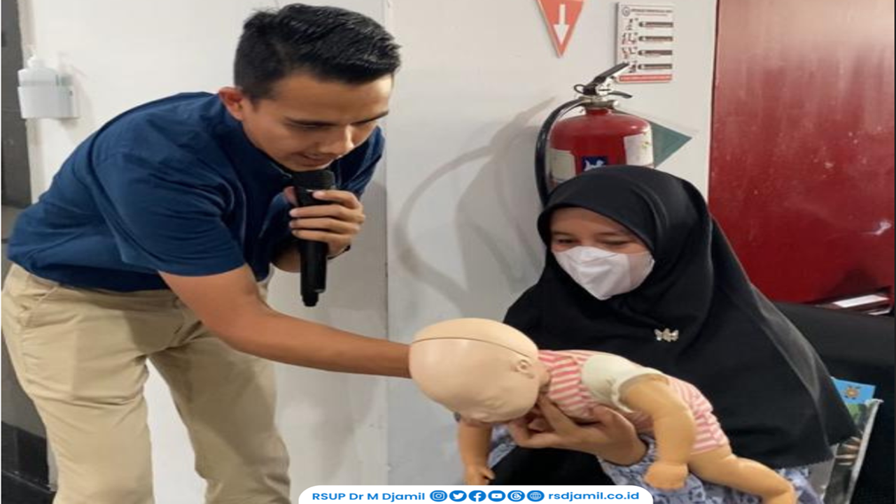 RS M. Djamil Tingkatkan Pengetahuan Masyarakat tentang Bantuan Hidup Dasar