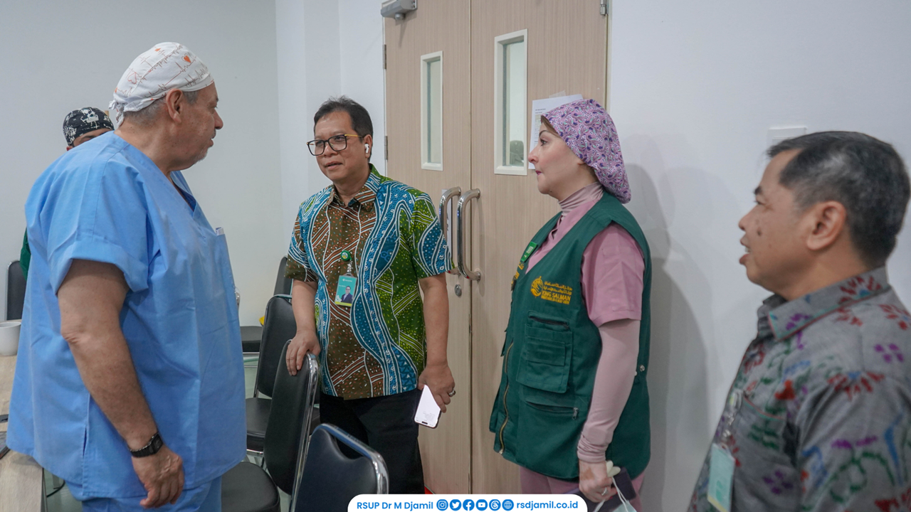 Direksi RS M. Djamil Semangati Tim KSRelief dan Tenaga Medis Bedah Jantung Anak