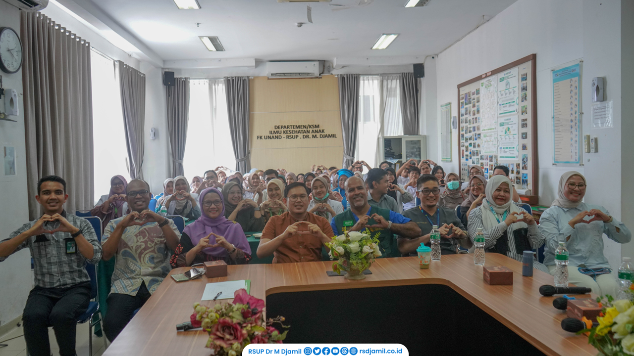 Dr. Mohammed Ali Bakhsh Berbagi Pengalaman Penanganan Pascaoperasi Jantung Anak di RS M. Djamil