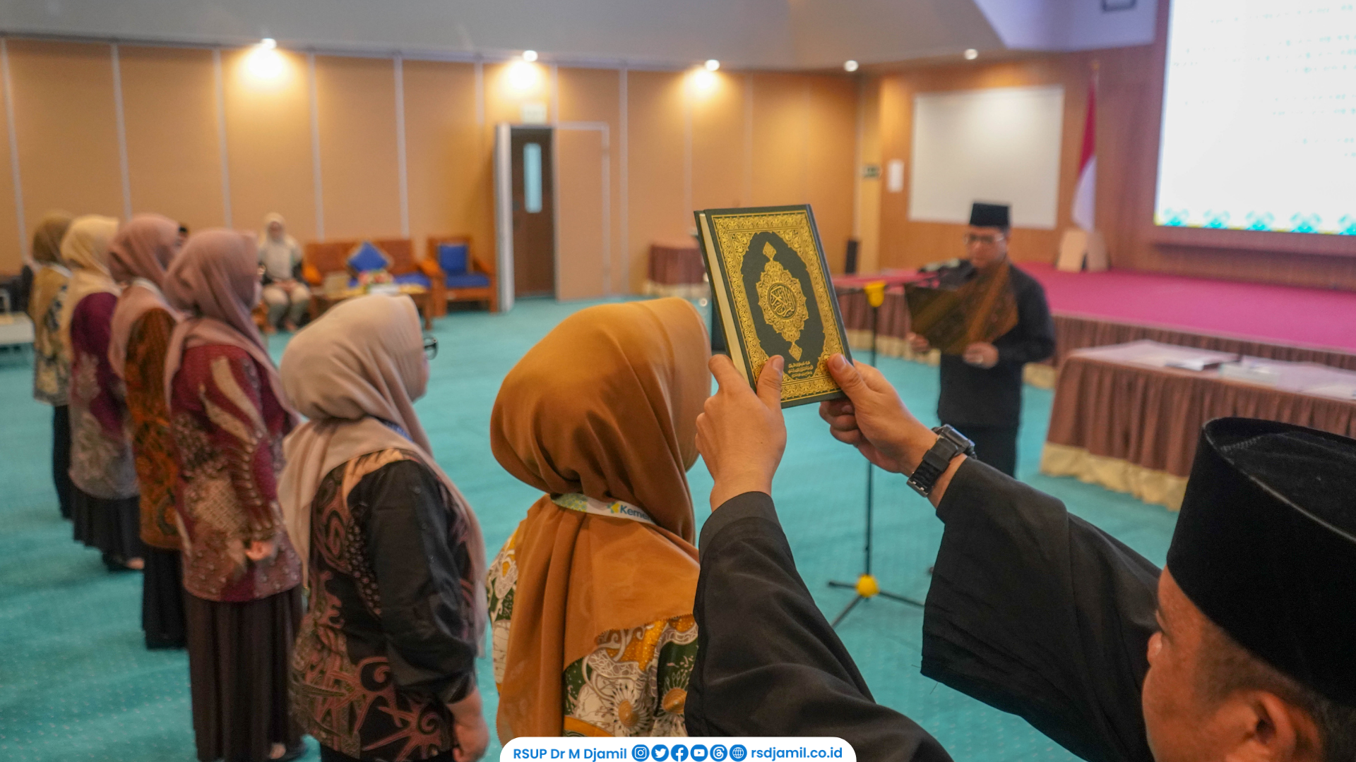 RS M. Djamil Lantik 18 Pejabat Fungsional dan Satu PNS